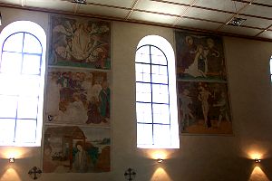 die Fresken im Kirchenschiff