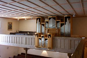die Orgel auf der Empore